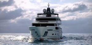superyacht-dubai-uae-uaeboats4sale.com