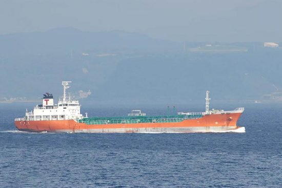 oil-tanker-03268-1